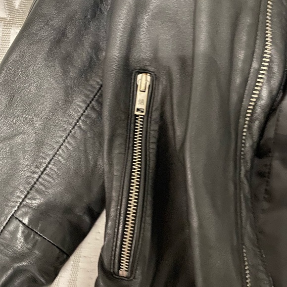 **SOLD** SUPERDRY LEATHER JACKET - Picture 6 of 13